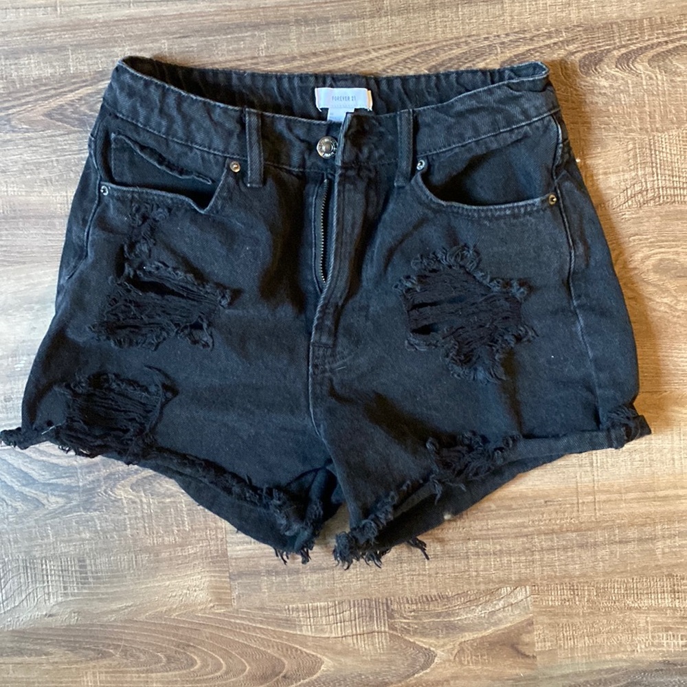 Distressed shorts